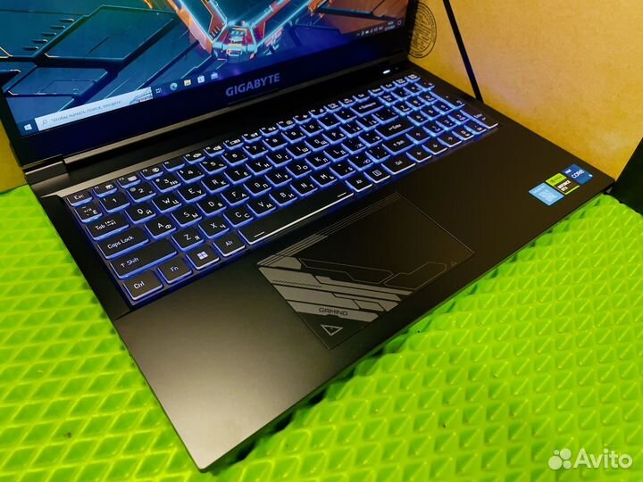 Ноутбук gigabyte i5-12500H / RTX4050 8Gb