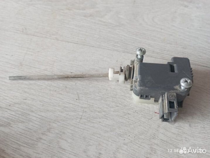 Активатор лючка бензобака Skoda Octavia A5 BSF