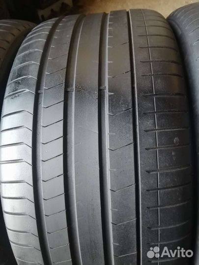 Pirelli P Zero PZ4 275/40 R21 и 315/35 R21
