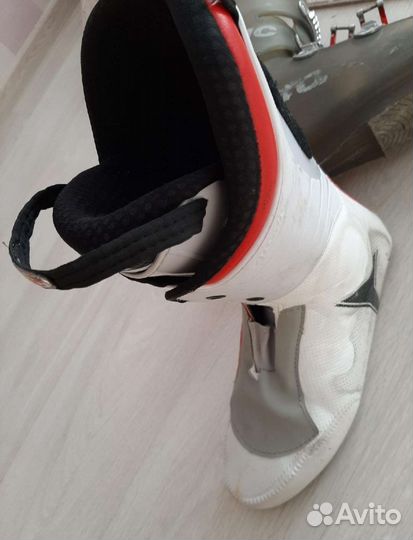 Горнолыжные ботинки atomic 26.5