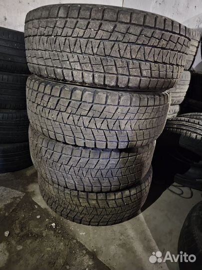 Bridgestone Blizzak DM-V1 275/65 R17