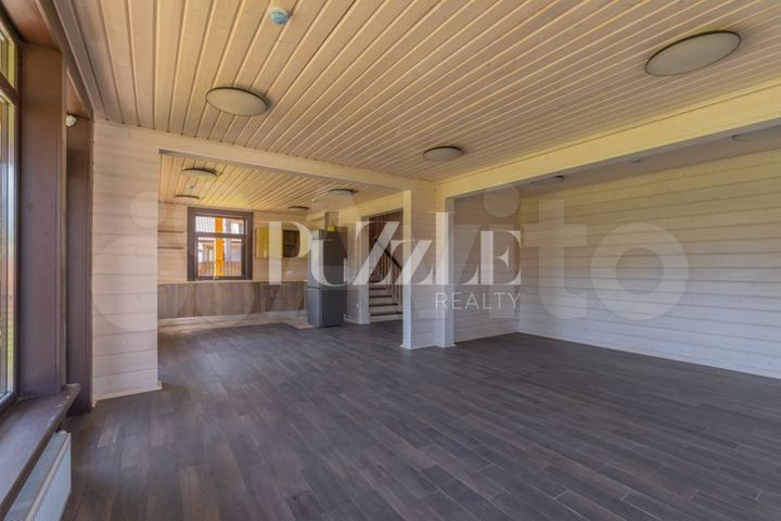 Дом 220 м² на участке 15 сот.