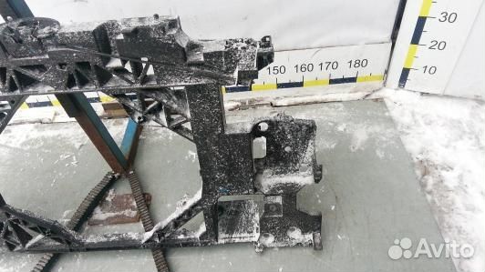 Передняя панель крепления облицовки (телевизор) re