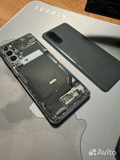 Samsung Galaxy S20, 12/128 ГБ