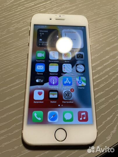 Телефон iPhone 6s