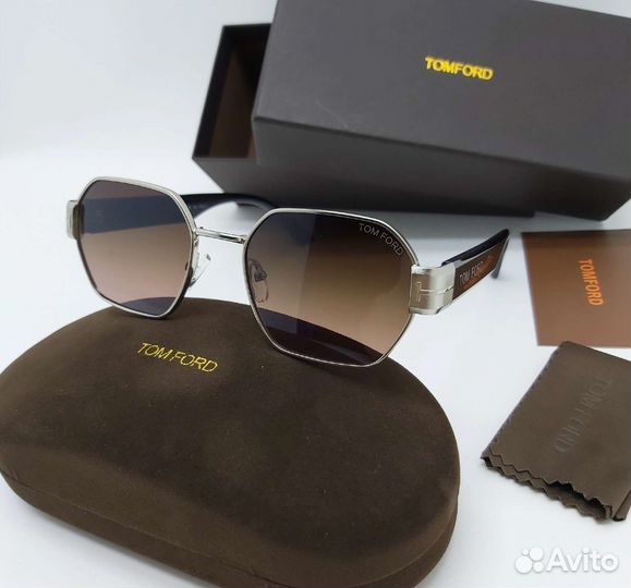 Солнцезащитные очки tom ford
