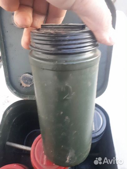 Зеленный ящик с баночками