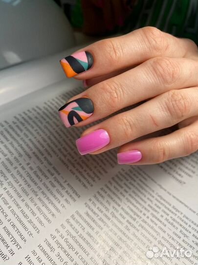 Модель маникюр с покрытием