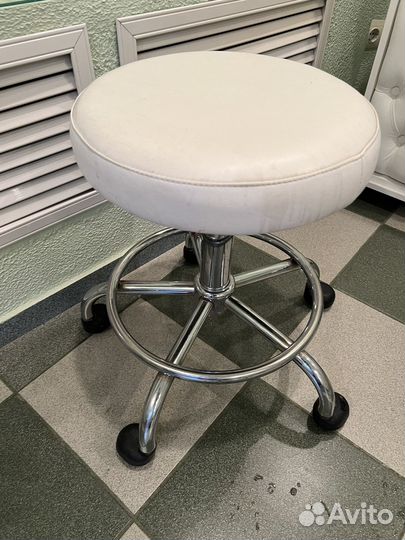 Стул косметолога