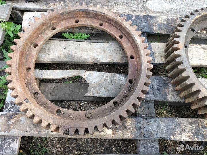 Шестерня чтз Т-130 бу