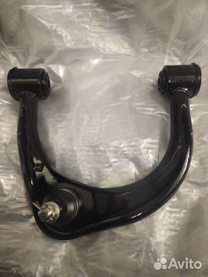Рычаг верхний тойота прадо левый и правый оригинал