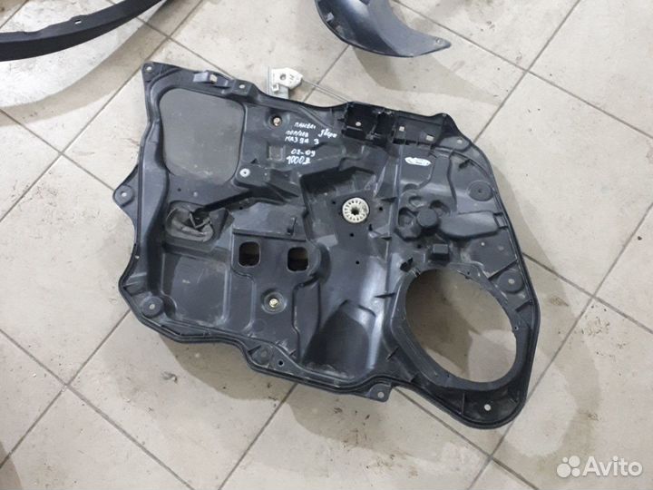 Стеклоподъемник передний левый Mazda 3 BK 03-09