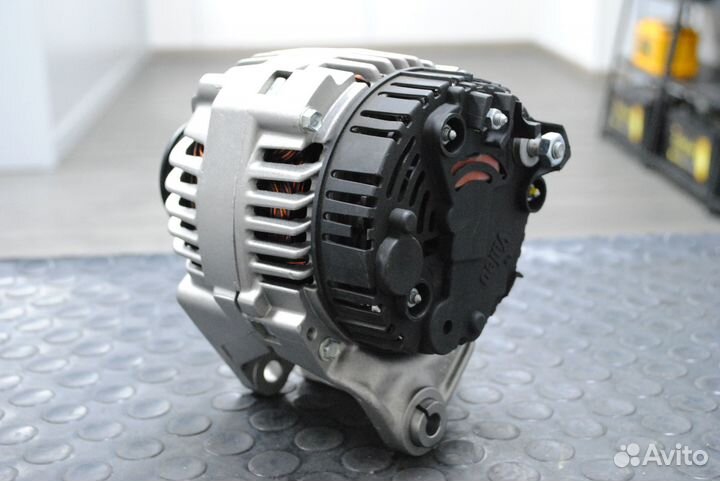 Генератор Audi А4, А6, VW Passat B5 1.6, 1.8 90А