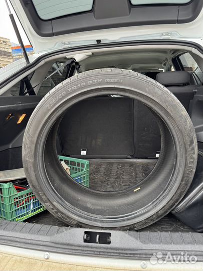 Kumho Ecsta PS71 225/40 R19 и 255/35 R19