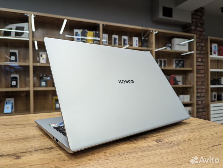 Honor MagicBook X16 Pro (I5 13500H, 16/512GB)