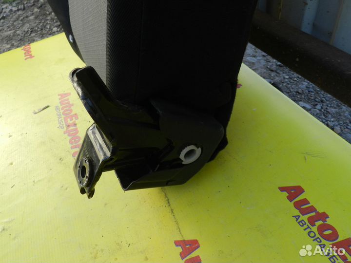 Спинка сиденья заднего правая Kia Soul II 14-19