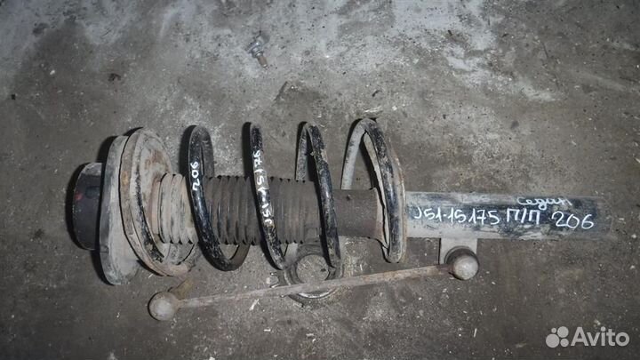 Амортизатор передний правый Peugeot 206 1998-2012