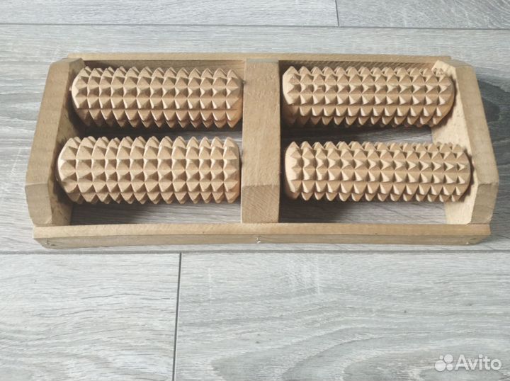 Деревянный массажер для ног роликовый двурядный