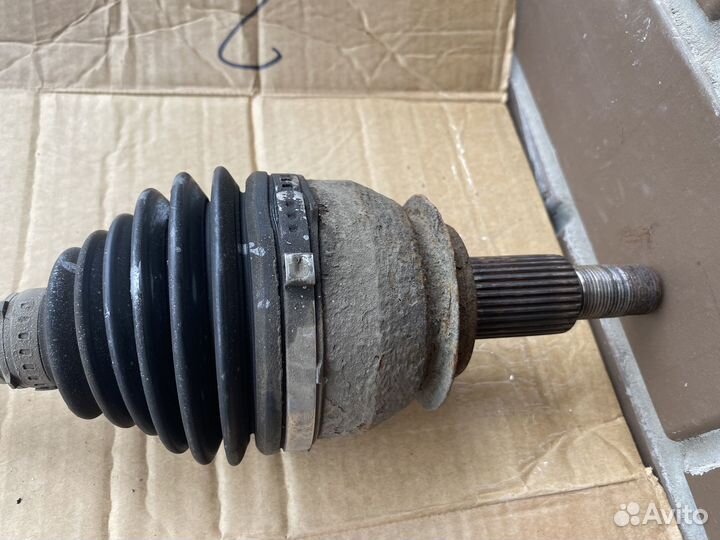 Полуось передняя левая маздасх5 2.5 AT 4WD)