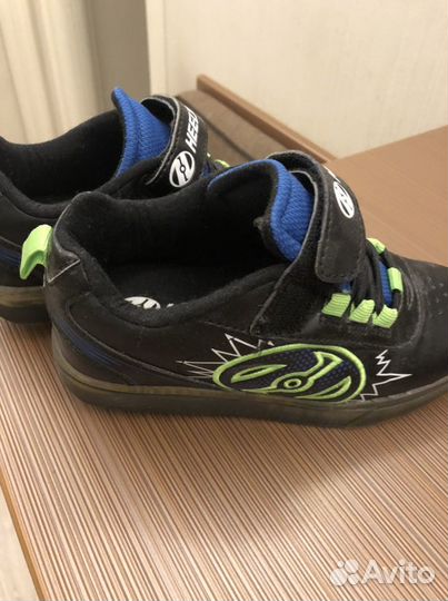 Кроссовки хилесы