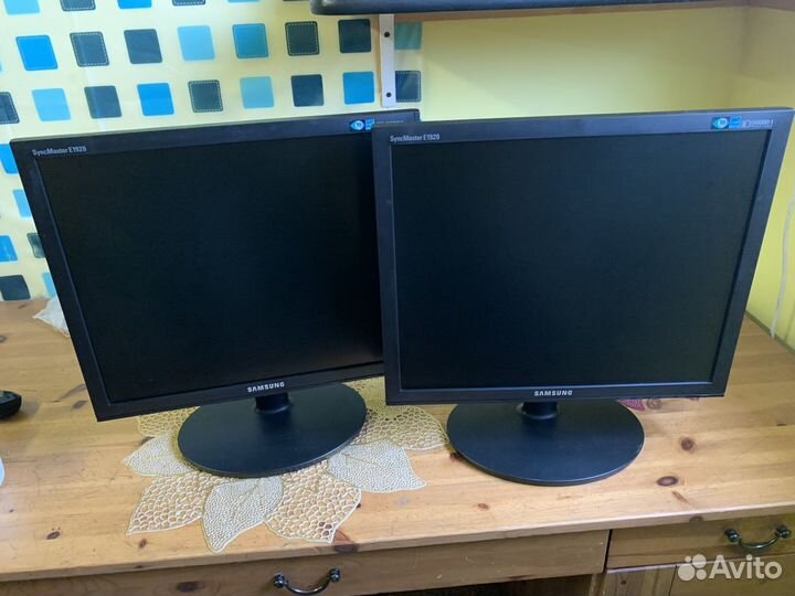 Монитор samsung