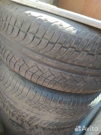 Bridgestone Dueler H/P 255/50 R20