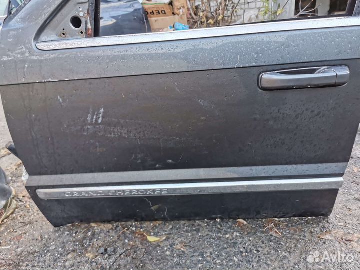 Дверь передняя левая Jeep Grand Cherokee
