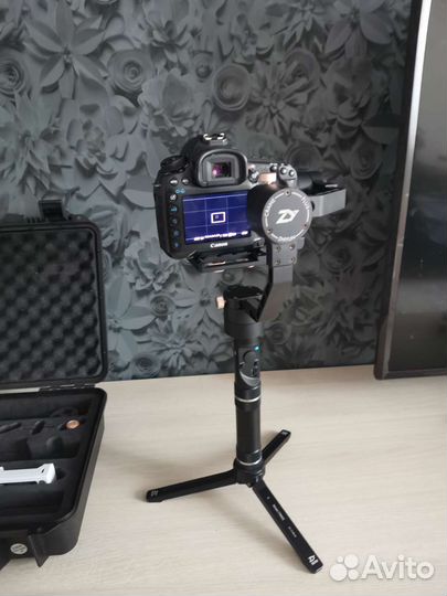 Стабилизатор zhiyun Crane plus