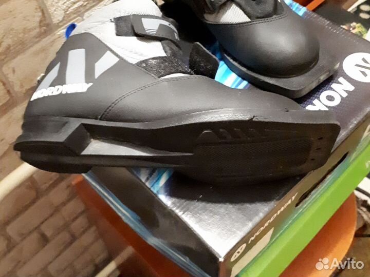 Лыжные ботинки классические