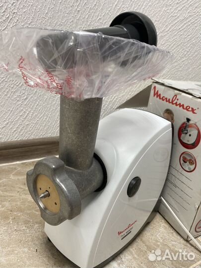 Мясорубка электрическая новая moulinex hv4