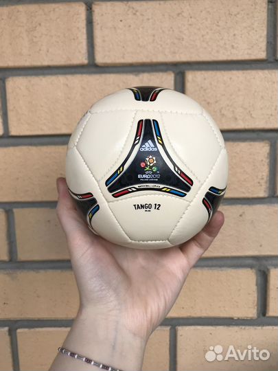 Футбольный мяч mini Adidas Euro 2012