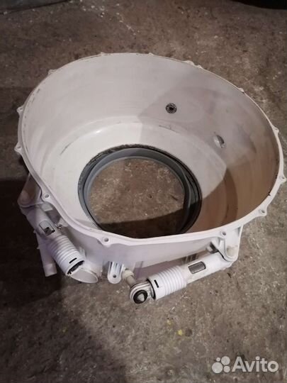 Бак стиральной машины. Без задней части