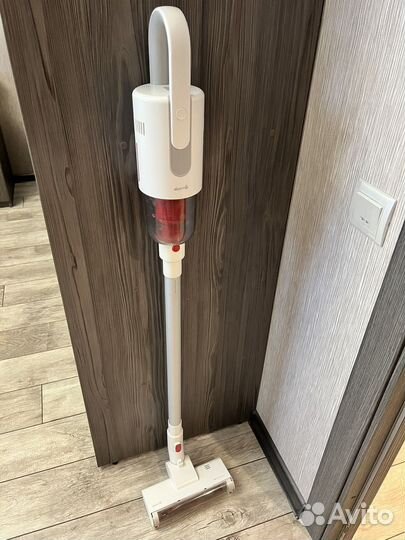 Вертикальный пылесос deerma