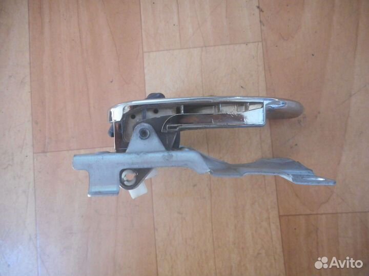 Ручка двери передней внутренняя левая Mitsubishi L