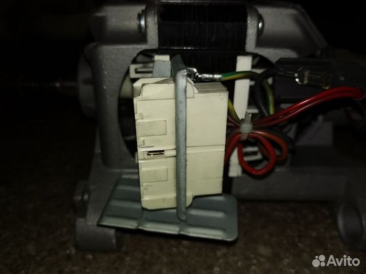 Двигататель стиральной машины Beko