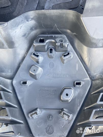 Решетка радиатора renault logan 2