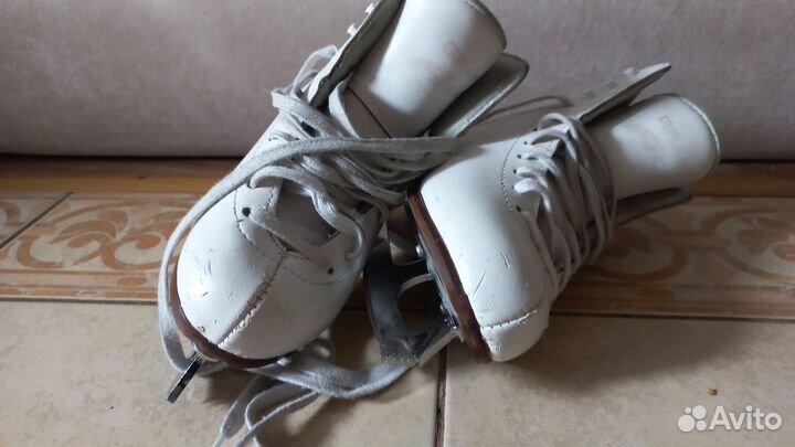 Фигурные коньки graf ace