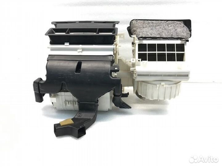 Корпус печки Mitsubishi Lancer 10 хетчбек 1.8 2008