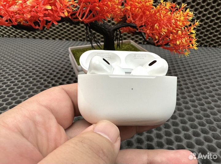 Наушники Apple AirPods Pro 2 MagSafe case Lightnin