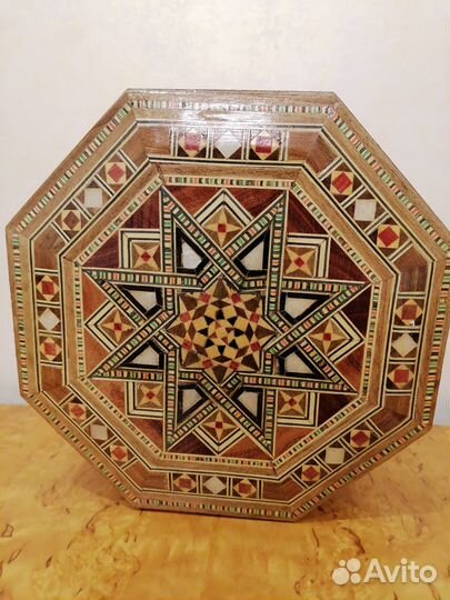 Шкатулка резная деревянная