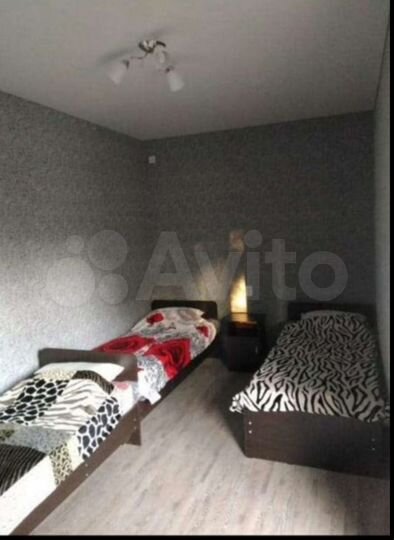 Комната 13 м² в 4-к., 2/2 эт.