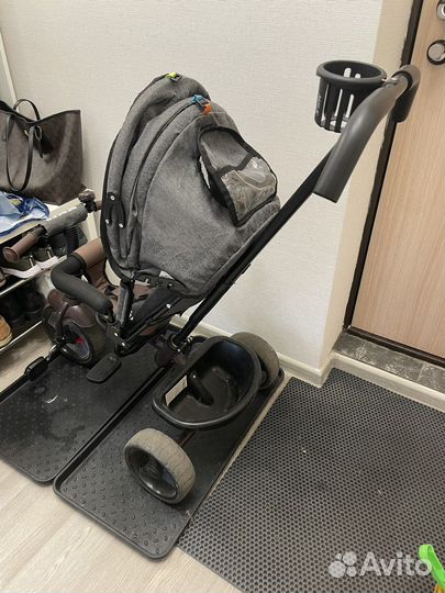 Велосипед трехколесный с ручкой Berger