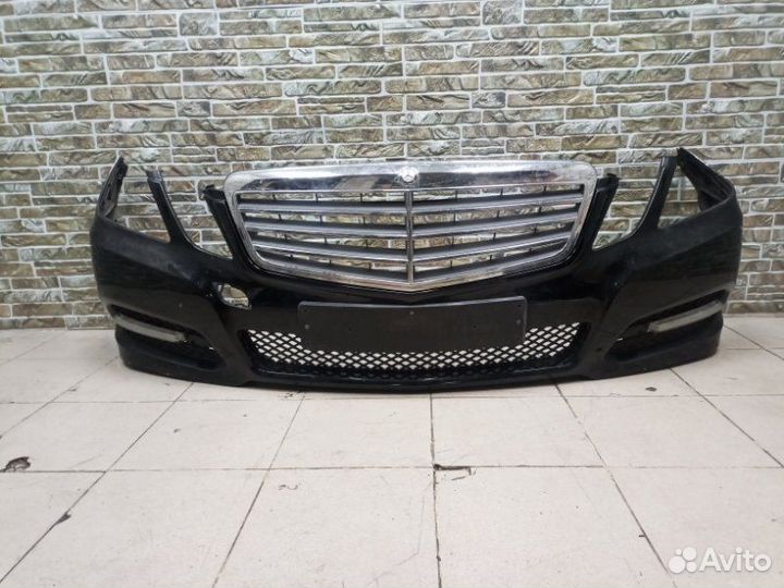 Бампер передний Mercedes-Benz E-Class