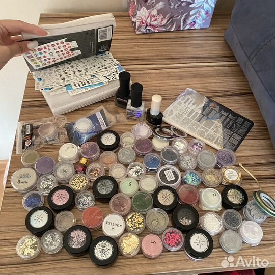 Аксессуары для дизайна ногтей (втирка, фольга)