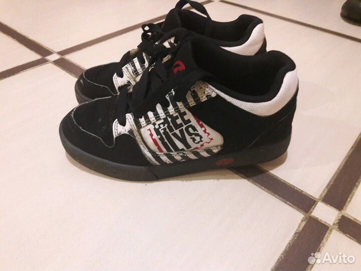 Кроссовки с роликами