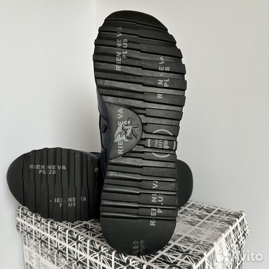 Новые кроссовки Premiata р.43