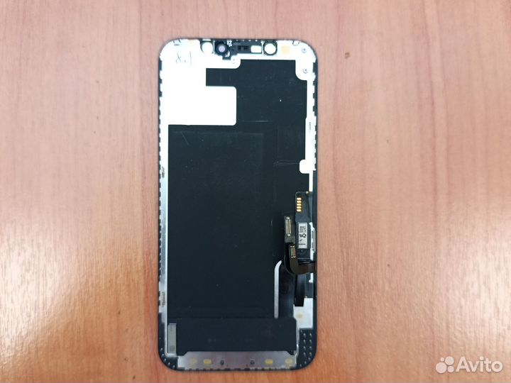 Экран и рамка на iPhone 12