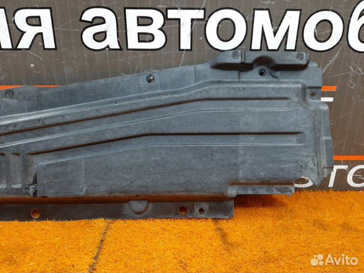 Защита днища кузова левая Bmw X5 E70 N52B30A 2007