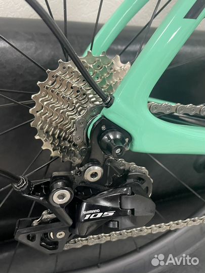 Карбоновый шоссейный велосипед