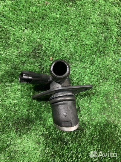 Угловой штуцер Bmw 3 E46 N42B20 2003